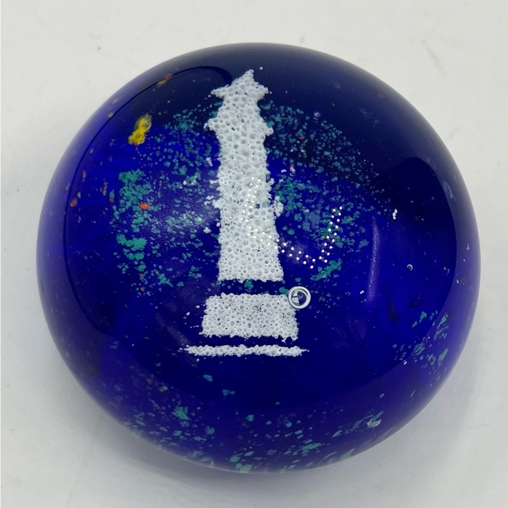 Lighthouse Nautical Water Theme Glass Paperweight 2.5"x2”‎ EUC
